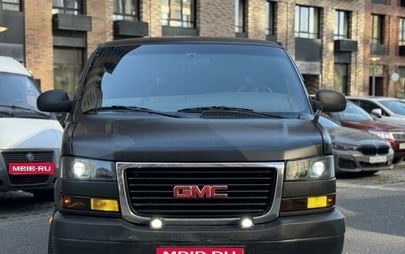 GMC Savana I, 2005 год, 2 100 000 рублей, 4 фотография