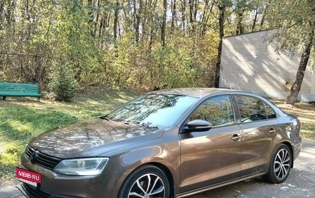 Volkswagen Jetta VI, 2012 год, 1 180 000 рублей, 2 фотография