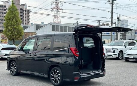 Toyota Noah, 2023 год, 2 400 222 рублей, 6 фотография