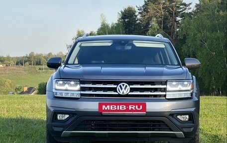 Volkswagen Teramont I, 2019 год, 3 400 000 рублей, 2 фотография