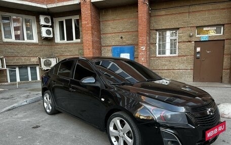 Chevrolet Cruze II, 2013 год, 910 000 рублей, 2 фотография