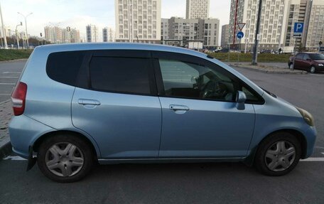 Honda Fit III, 2002 год, 450 000 рублей, 4 фотография