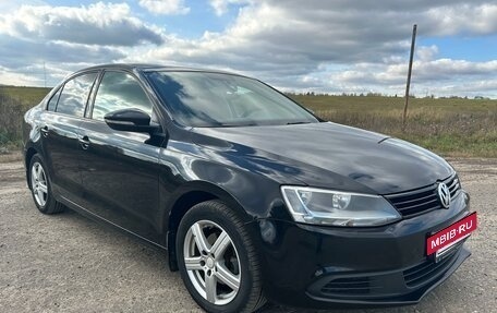 Volkswagen Jetta VI, 2013 год, 1 199 000 рублей, 3 фотография