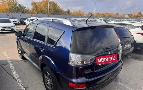 Mitsubishi Outlander III рестайлинг 3, 2010 год, 1 085 000 рублей, 2 фотография