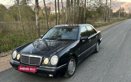 Mercedes-Benz E-Класс, 1998 год, 570 000 рублей, 4 фотография