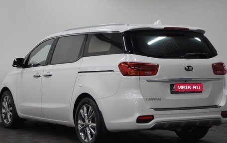 KIA Carnival III, 2020 год, 3 350 000 рублей, 6 фотография