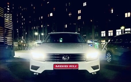 Volkswagen Tiguan II, 2019 год, 3 690 000 рублей, 1 фотография