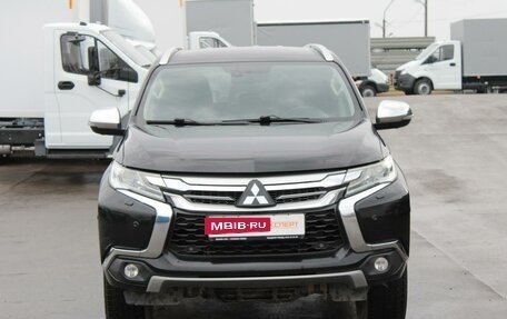 Mitsubishi Pajero Sport III рестайлинг, 2016 год, 3 199 000 рублей, 2 фотография