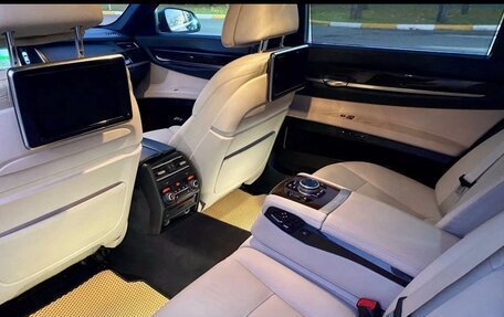 BMW 7 серия, 2014 год, 2 650 000 рублей, 12 фотография