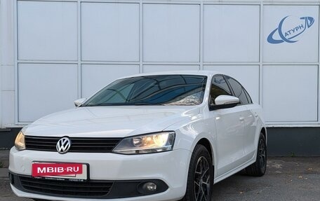 Volkswagen Jetta VI, 2011 год, 950 000 рублей, 2 фотография