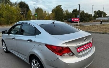 Hyundai Solaris II рестайлинг, 2013 год, 845 000 рублей, 3 фотография