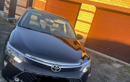 Toyota Camry, 2017 год, 2 550 000 рублей, 4 фотография