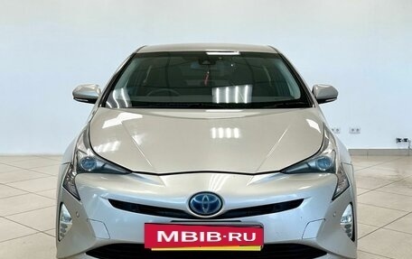 Toyota Prius IV XW50, 2017 год, 1 575 000 рублей, 2 фотография