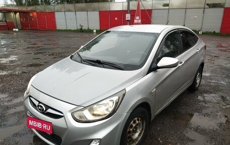 Hyundai Solaris II рестайлинг, 2011 год, 615 000 рублей, 9 фотография