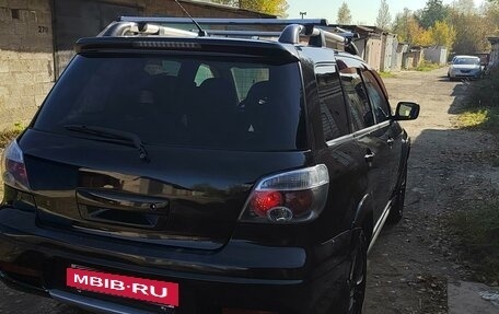 Mitsubishi Outlander III рестайлинг 3, 2004 год, 660 000 рублей, 2 фотография