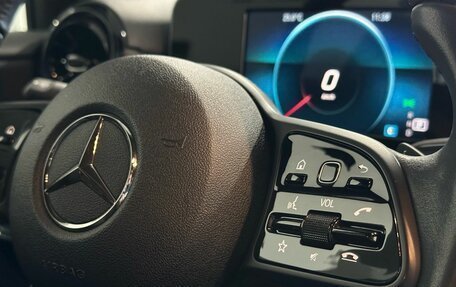 Mercedes-Benz A-Класс, 2019 год, 2 699 900 рублей, 13 фотография