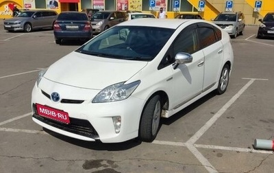 Toyota Prius, 2015 год, 1 390 000 рублей, 1 фотография