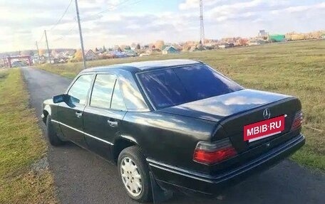 Mercedes-Benz E-Класс, 1994 год, 263 000 рублей, 12 фотография