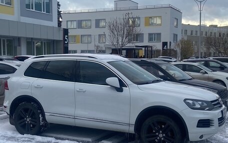 Volkswagen Touareg III, 2012 год, 2 190 000 рублей, 13 фотография