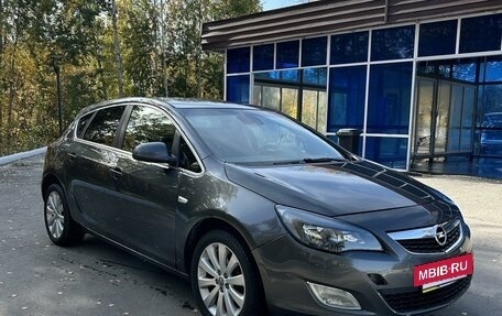 Opel Astra J, 2011 год, 850 000 рублей, 2 фотография