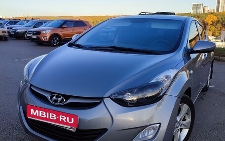 Hyundai Elantra V, 2013 год, 970 000 рублей, 2 фотография