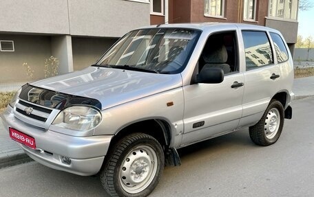 Chevrolet Niva I рестайлинг, 2003 год, 359 000 рублей, 1 фотография