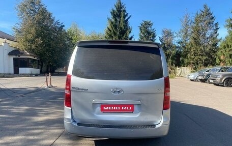 Hyundai Grand Starex Grand Starex I рестайлинг 2, 2008 год, 1 100 000 рублей, 2 фотография