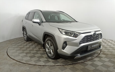 Toyota RAV4, 2019 год, 3 408 000 рублей, 3 фотография