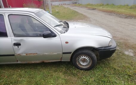 Daewoo Nexia I рестайлинг, 2003 год, 35 000 рублей, 3 фотография