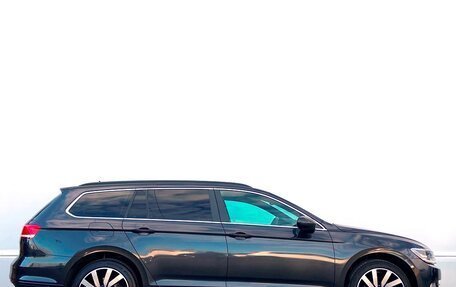 Volkswagen Passat B8 рестайлинг, 2018 год, 2 052 800 рублей, 14 фотография