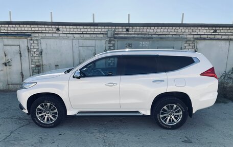 Mitsubishi Pajero Sport III рестайлинг, 2017 год, 3 250 000 рублей, 4 фотография