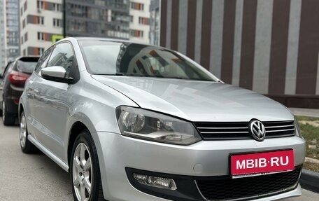 Volkswagen Polo VI (EU Market), 2010 год, 730 000 рублей, 1 фотография