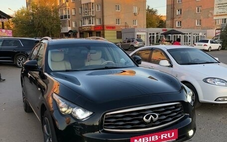 Infiniti FX II, 2011 год, 2 380 000 рублей, 15 фотография