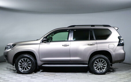 Toyota Land Cruiser Prado 150 рестайлинг 2, 2020 год, 6 450 000 рублей, 8 фотография