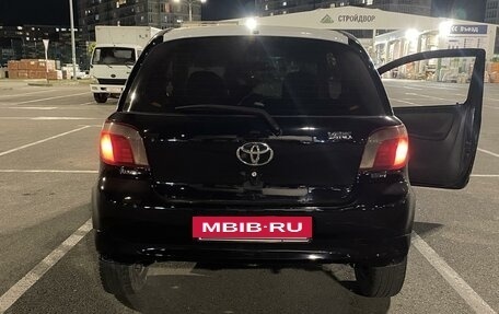 Toyota Yaris I рестайлинг, 2001 год, 380 000 рублей, 4 фотография