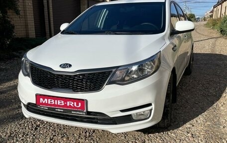 KIA Rio III рестайлинг, 2016 год, 920 000 рублей, 1 фотография