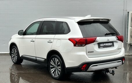 Mitsubishi Outlander III рестайлинг 3, 2020 год, 3 265 000 рублей, 2 фотография