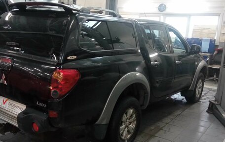 Mitsubishi L200 IV рестайлинг, 2012 год, 1 733 000 рублей, 2 фотография