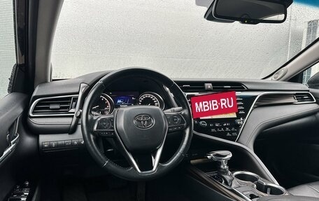 Toyota Camry, 2018 год, 2 570 000 рублей, 6 фотография