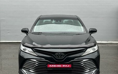 Toyota Camry, 2018 год, 2 570 000 рублей, 3 фотография