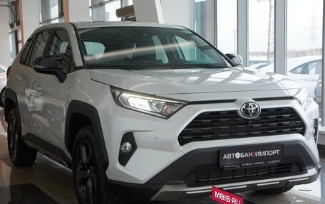 Toyota RAV4, 2024 год, 4 899 900 рублей, 4 фотография