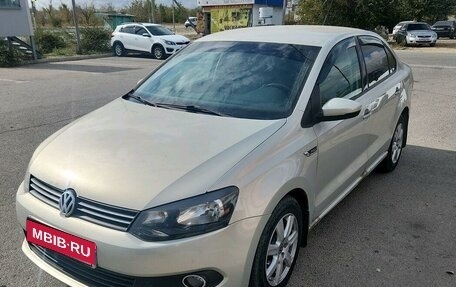 Volkswagen Polo VI (EU Market), 2012 год, 900 000 рублей, 1 фотография