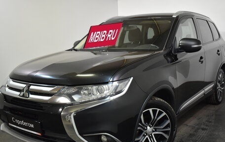 Mitsubishi Outlander III рестайлинг 3, 2017 год, 1 649 000 рублей, 3 фотография