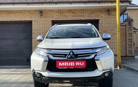 Mitsubishi Pajero Sport III рестайлинг, 2019 год, 3 680 000 рублей, 2 фотография