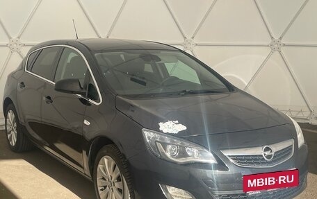 Opel Astra J, 2011 год, 725 500 рублей, 3 фотография