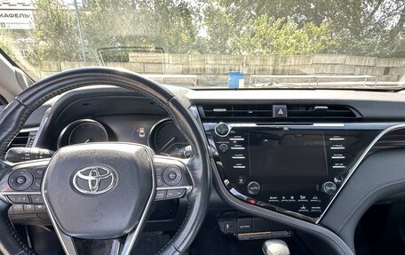 Toyota Camry, 2018 год, 2 580 000 рублей, 5 фотография