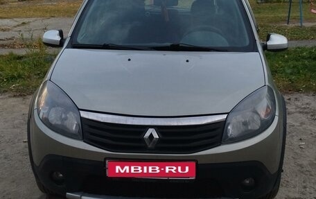 Renault Sandero I, 2014 год, 850 000 рублей, 1 фотография