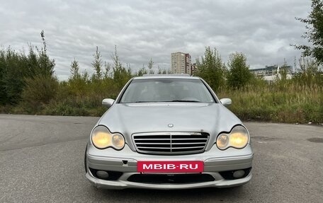 Mercedes-Benz C-Класс, 2005 год, 650 000 рублей, 3 фотография