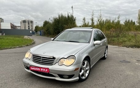 Mercedes-Benz C-Класс, 2005 год, 650 000 рублей, 2 фотография