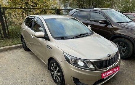 KIA Rio III рестайлинг, 2013 год, 999 000 рублей, 20 фотография